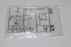 REVELL 1970 PONTIAC FIREBIRD 85-4489 ⭐TEILE⭐ CHROM FRONTGRILL + MEHR 1:24 - Bild 1 von 3