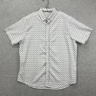 International Report Shirt Mens XL White Navy 4-Way Stretch Boating Nautical - Image 1 of 4