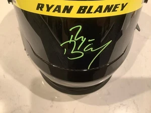 RYAN BLANEY HANDSIGNIERTER 2020 PENSKE MENARDS FULL SIZE HELM & HANDSIGNIERTE KARTE - Bild 1 von 14
