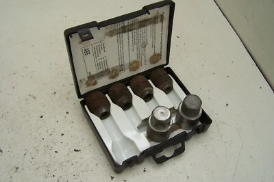 Juego de tuercas de rueda de bloqueo Kia Sorento (2003-2006) Foto 1 de 4