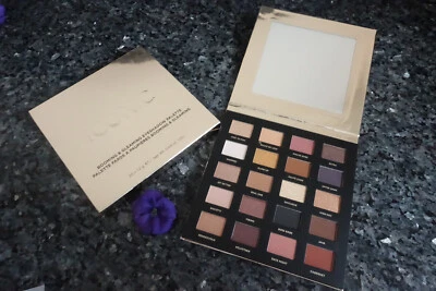 Iconic London booming & gleaming eyeshadow palette new in box full size - Image 1 of 4