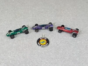 HOT WHEELS REDLINE 1969 INDY EAGLE GREEN RED PURPLE W/ BUTTON BADGE - Picture 1 of 21