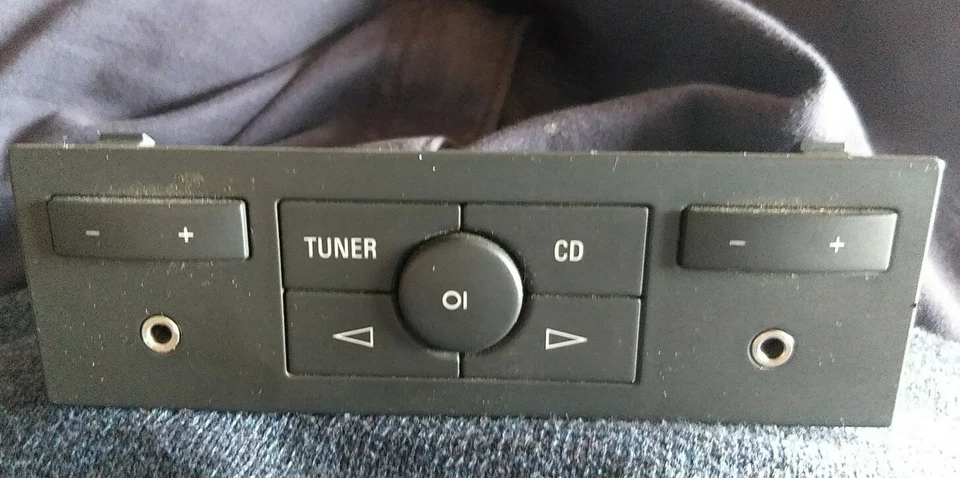 Radio-Bedienteil hinten Opel Vectra C Signum 3.0 Cdti y30dt 13115968 6780151 - Bild 1 von 2