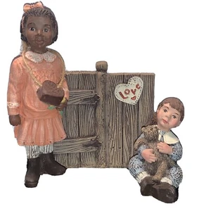 Sarah's Attic Collector Club LOVE STARTS WITH CHILDREN II FIGURINE - Autographed - Picture 1 of 5