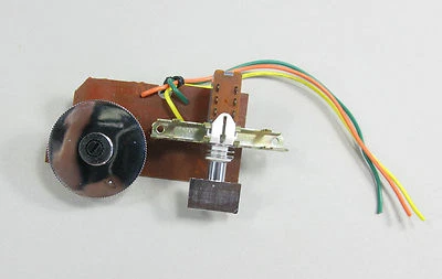 Pieza de reparación de tocadiscos Mitsubishi DP-52 - Conjunto de perilla e interruptor de control de velocidad Foto 1 de 2