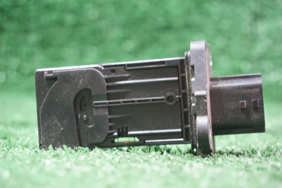 Módulo sensor de flujo de aire Nissan Pathfinder 2016 OEM ECM 226803VA0A Foto 1 de 4