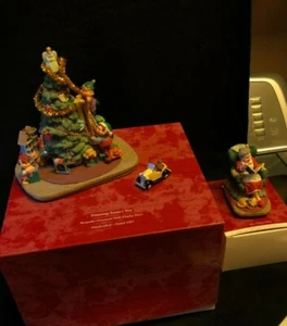 NIB Hallmark SIGNED 1997 "TRIMMING SANTA'S TREE" & Mrs Claus Story ~ 2 piece set - Picture 1 of 5