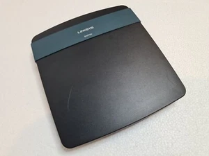 Linksys by Cisco EA2700 N600 Dual-Band WLAN Router 300Mbps 4-Port GB WLAN - Bild 1 von 4