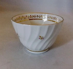 English Porcelain Tea Bowl C.1790: shanked ogee shape with gilt floral sprays - Picture 1 of 6