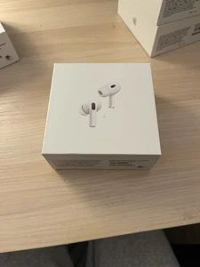 Apple AirPods Pro 2ème génération avec étui de charge sans fil MagSafe (USB-C)... - Photo 1 sur 3