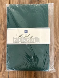 Mikasa Holiday Cloth Tablecloth 60”x84” Green Seats 6-8 Christmas Decor Vintage - Picture 1 of 7