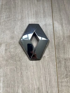 Renoult Front Badge 2001 2006 8200052596 - Picture 1 of 3