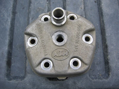 KTM 250 MX 1987 1988 1989 OEM culata muy buen estado 54530006000 Foto 1 de 4