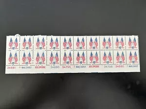 US Stamps SC# 1509 Crossed Flags 10c PB of 20 MNH 1973-74 - Picture 1 of 1