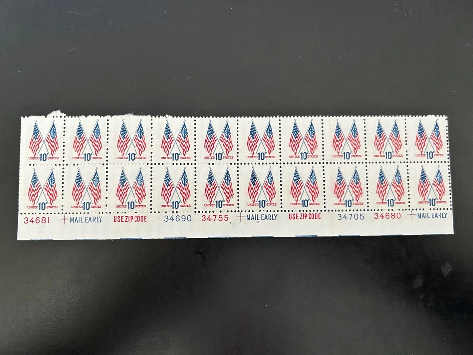 US Stamps SC# 1509 Crossed Flags 10c PB of 20 MNH 1973-74 - Image 1 of 1