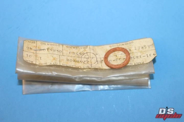 NOS Yamaha Shifter Gasket 74-75 YZ250 74-75 YZ360 431-18567-00 - Image 1 of 1