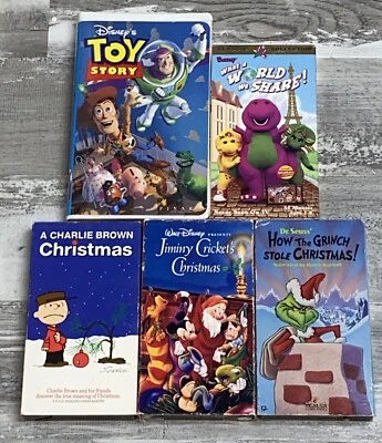 Lot VHS Charlie Brown Christmas How Grinch Stole Jiminy Cricket Barney Toy Story Foto 1 de 4