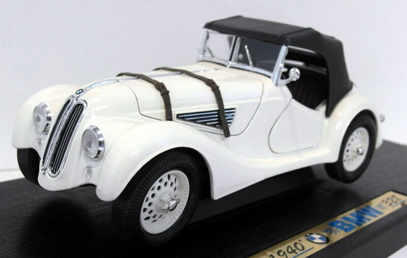 Road Signature 1/18 Scale Diecast - 92288 1940 BMW 328 Roadster White - Image 1 of 4