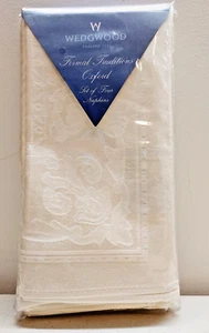 Wedgwood Oxford Napkins Set of 4 Color 02 QNS PARCH - Picture 1 of 3