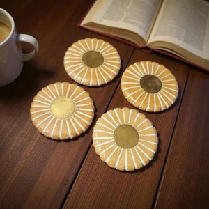 Juego de 4 montañas rusas Gulliver de Anthropologie de 3 1/2" de ancho - Imagen 1 de 5