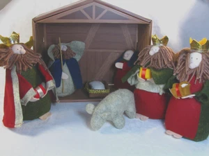 Set Natività Tessuto Natalizio 8 Pezzi Feltro Peluche Figure Filato Stabile Vacanze - Foto 1 di 9