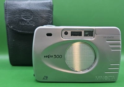 Minolta Vectis 300 APS Compact Film Camera with Built-in Flash and Date Imprint - Image 1 of 4