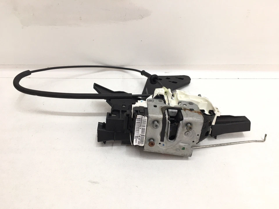 Actuador de bloqueo de pestillo de puerta delantera izquierda Dodge Caravan Chrysler Town 11-20 04589693AD Foto 1 de 4