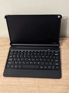 Amazon Fire HD 10 Tablet Wireless Bluetooth Keyboard with Detachable Case - Picture 1 of 9