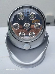 Wall Mounted Battery Operated LED Motion Sensor Light - Picture 1 of 4