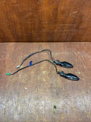 KTM Duke 390 2018 indicadores delanteros indicador izquierdo y derecho Foto 1 de 4