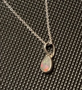 Vintage schwarzer Opal Anhänger an einer 925 Sterling Silber Kette Halskette  - Bild 1 von 13