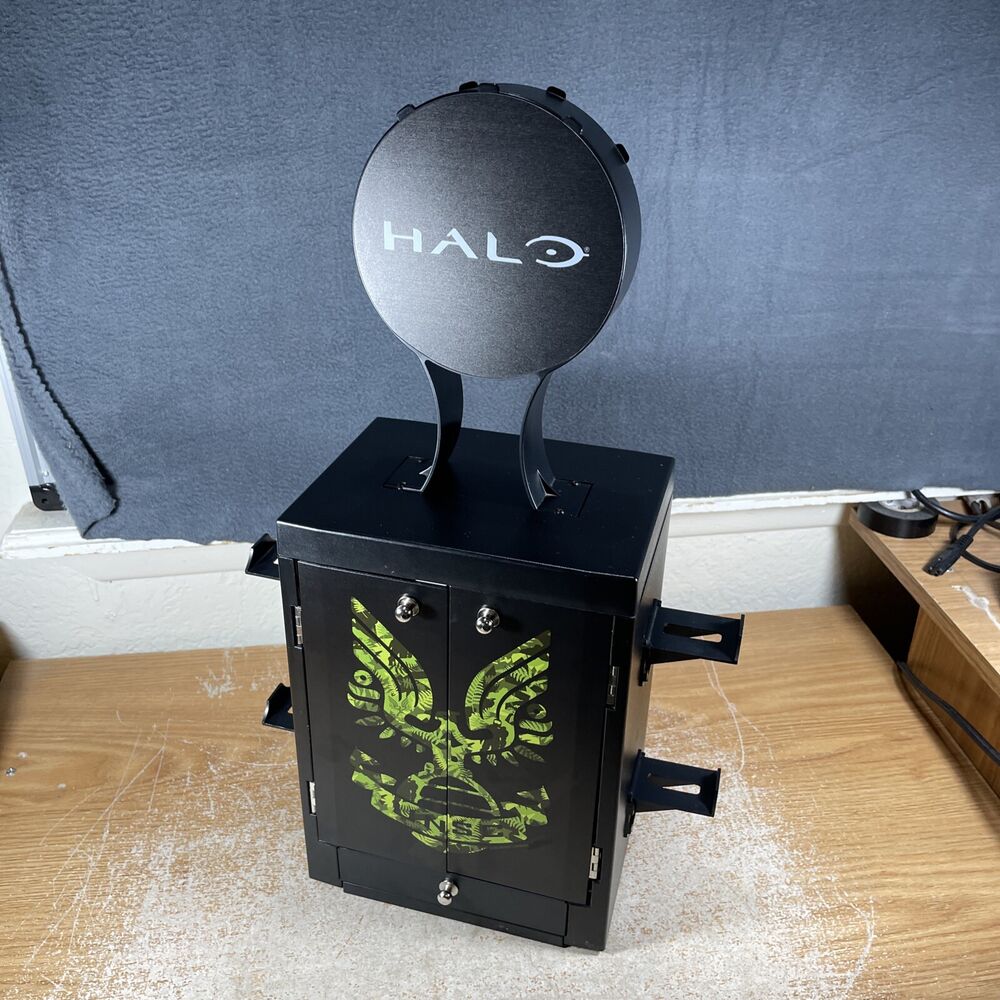 Official Halo Gaming Locker Controller Holder Headset Stand Controllers & Games