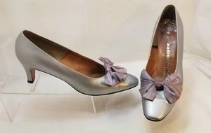 Vintage Mademoiselle Silver Leather Lilac Bow Pumps Shoes Women's US Size 7 AA - Picture 1 of 12