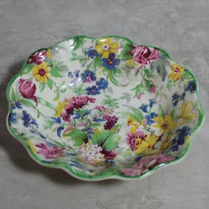 1946-1953 plato festoneado floral de porcelona de invierno Burslem Inglaterra - Imagen 1 de 3