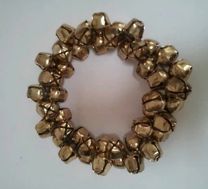 CORONA DE 8" DE JINGLE BELLS DE VACACIONES CON 49 CAMPANAS DE ACERO CHAPADO EN LATÓN DE 1" EXCELENTE ESTADO - Imagen 1 de 1