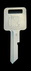 CADILLAC FLEETWOOD 1969 1973 1977 1981 1991 CLASSIC CREST E KEY BLANK - Picture 1 of 1