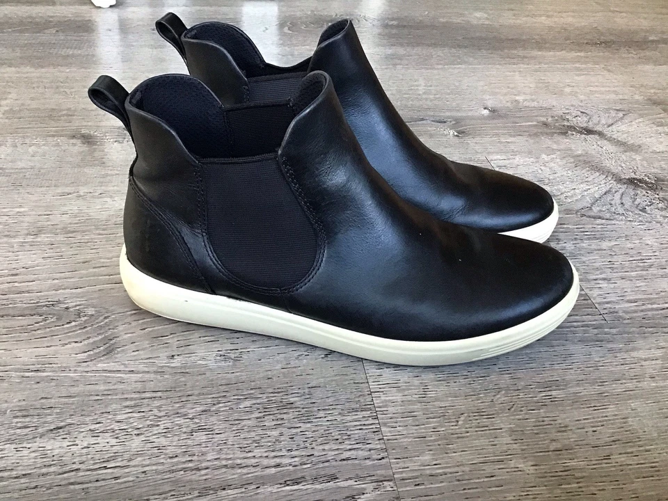 Ecco Soft 7 Chelsea Boots Women's 41 / 10 Black Comfort Sneakers Ankle Bootie - Image 1 of 4