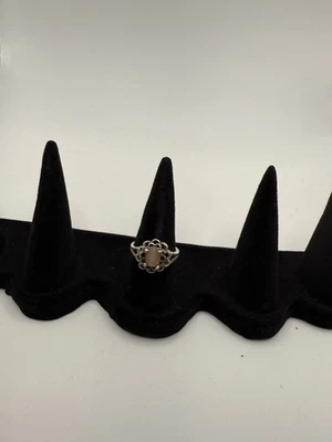 Anel de nó celta de prata esterlina com pedra oval da lua de pêssego - Imagem 1 de 4