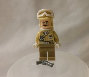 LEGO 9509 Star Wars Episode Hoth Rebel Trooper SW045 MINI FIGURE 2012 - Picture 1 of 2