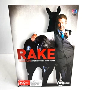 Rake : Series 1-3 | Boxset (Box Set Box Set, DVD, 2014) ABC - Foto 1 di 3