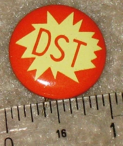 DST political pinback 1966 Uniform Time Act standardized daylight saving time 1" - Picture 1 of 2