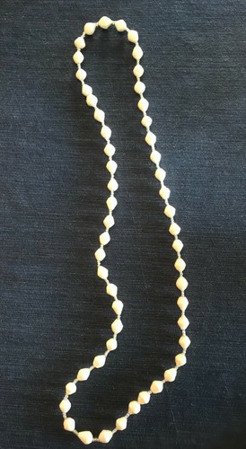 OFF WHITE Collana di perle di carta bianco sporco fatta a mano in Uganda 18 1 2"
