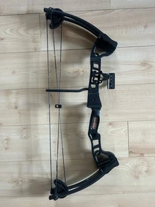 Barnett Archery Vortex Lite Youth Kids Compound Bow Bundle Right Handed 18-29lbs - Picture 1 of 5