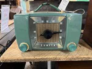 1952 generalüberholtes Zenith H615Fz1 Röhrenradio/Bluetooth, seltene grüne und goldene Farbe - Bild 1 von 9
