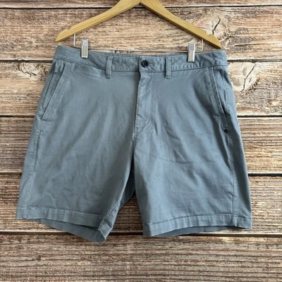 Chino corto Vuori Fletcher 34 azul polvoriento para hombre Foto 1 de 4