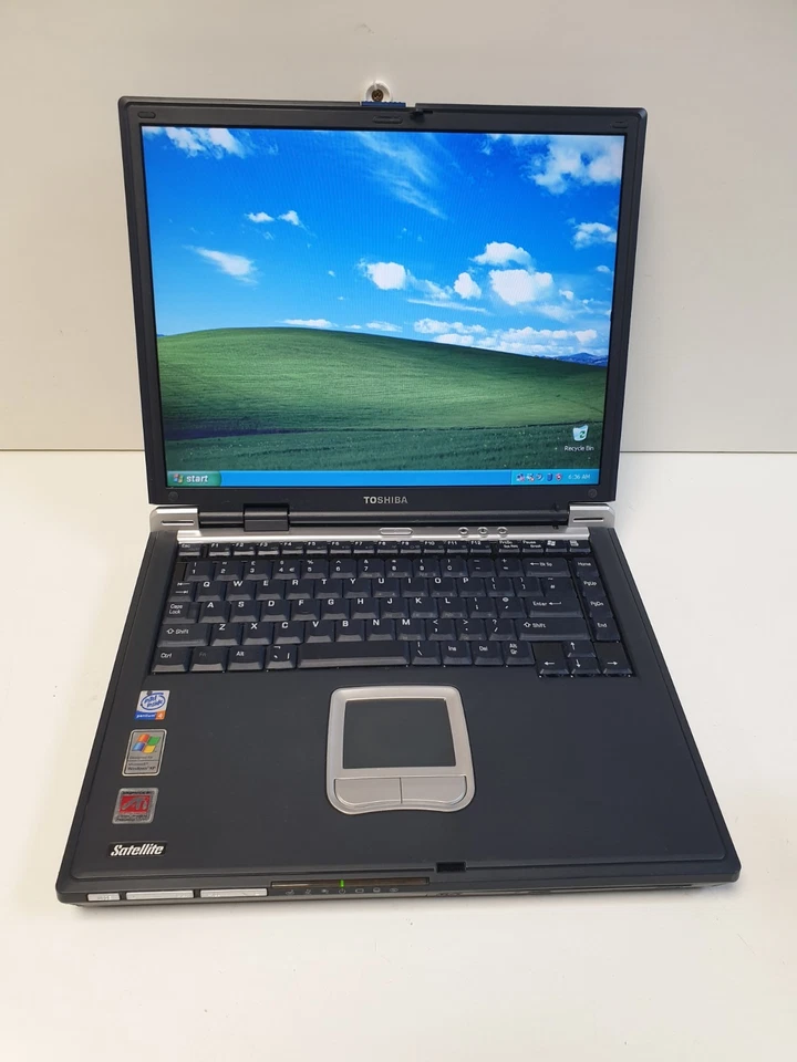 Blue Toshiba Satellite A30 | Pentium 4 M 2.80GHz | 512MB | 40GB - Image 1 of 4