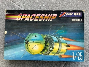 NU.BEE Bausatz 1/25 Vostock 1 Raumschiff 100% komplett geöffnet aber nicht montiert um 1990 - Bild 1 von 15