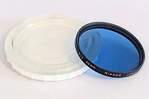 NIKON/NIKKOR 52mm B12 FILTER with a NIPPON KOGAKU TOKYO CASE! EXCELELNT PLUS! - Picture 1 of 1