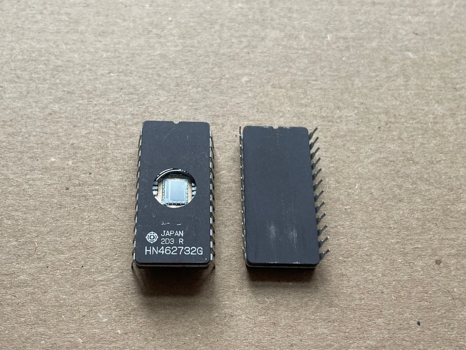 1 Stück Integrierte Schaltung - HN462732G - Hitachi - WDIP24 - Vintage - Image 1 of 1