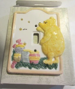 Cubierta de luz de placa de interruptor de cerámica clásica Winnie the Pooh - Imagen 1 de 3